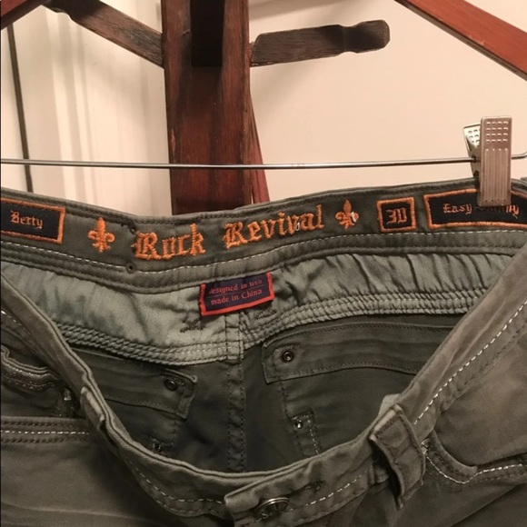 NWOT Rock Revival Grey Betty Skinny 30 by 31.5 - Picture 5 of 8